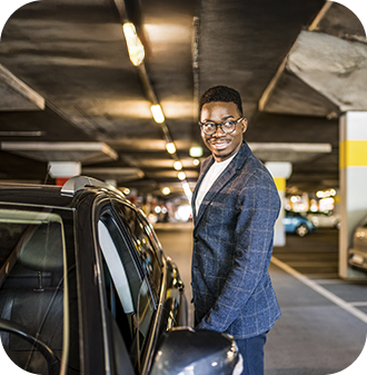 Estacione em aeroportos com a Estapar e ganhe 5 milhas por real gasto.